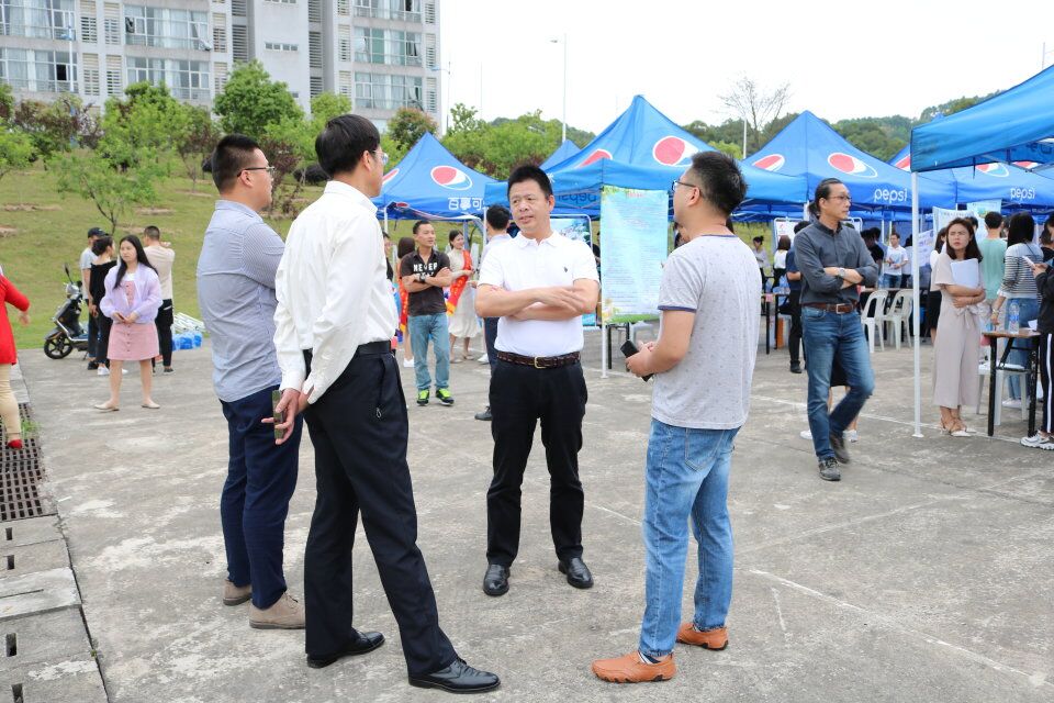 1524729395912962.jpg 1524729395912962.jpg